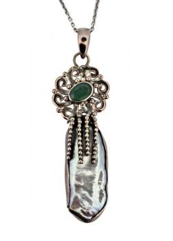 Stříbrný smaragdový náhrdelník s perletí Stříbrný smaragdový náhrdelník s perletí